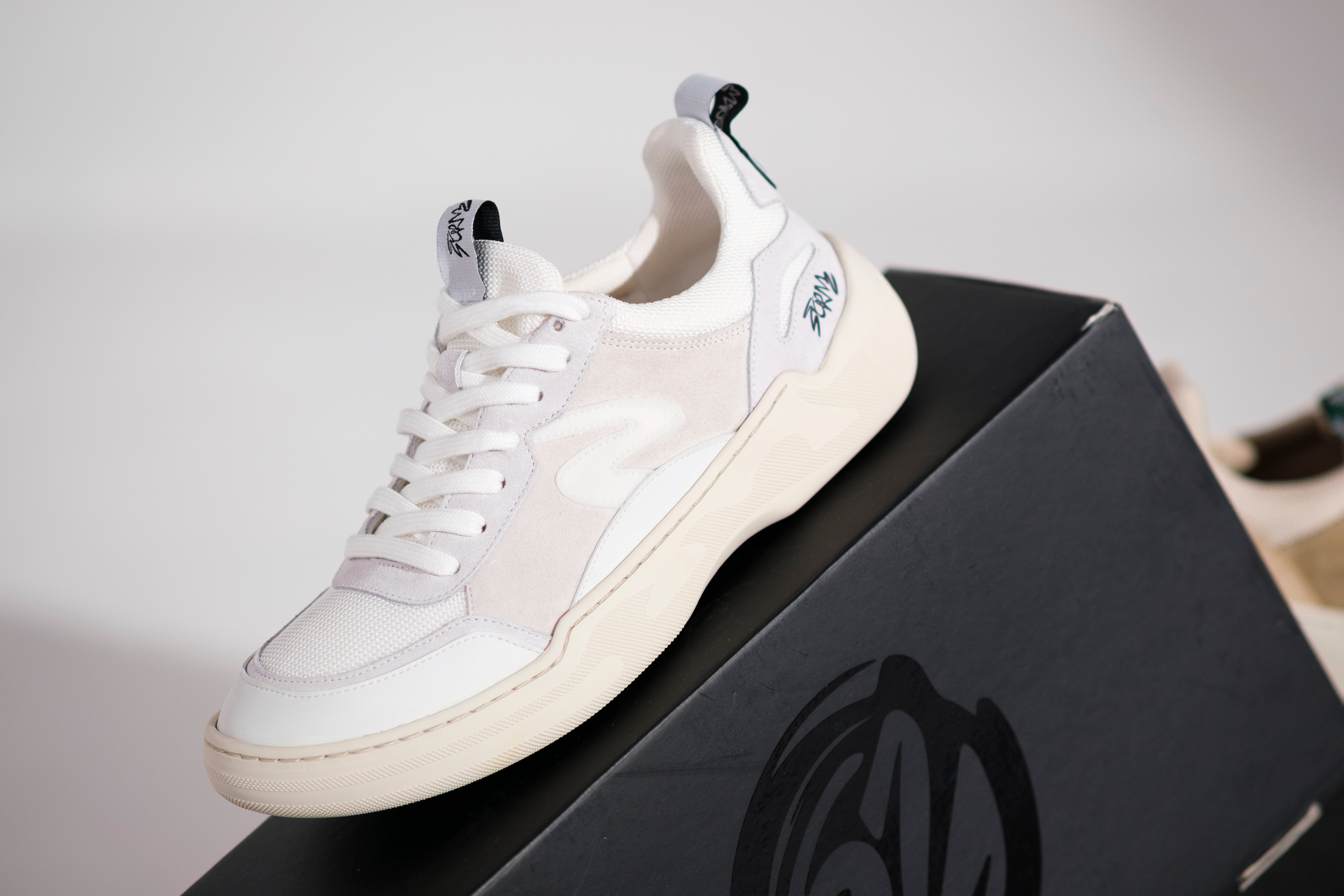 Flow-360 OFF WHITE